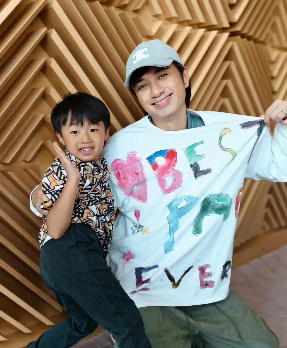 Vợ Cổ Cự Cơ sinh con thứ hai ở tuổi 57- Ảnh 3.