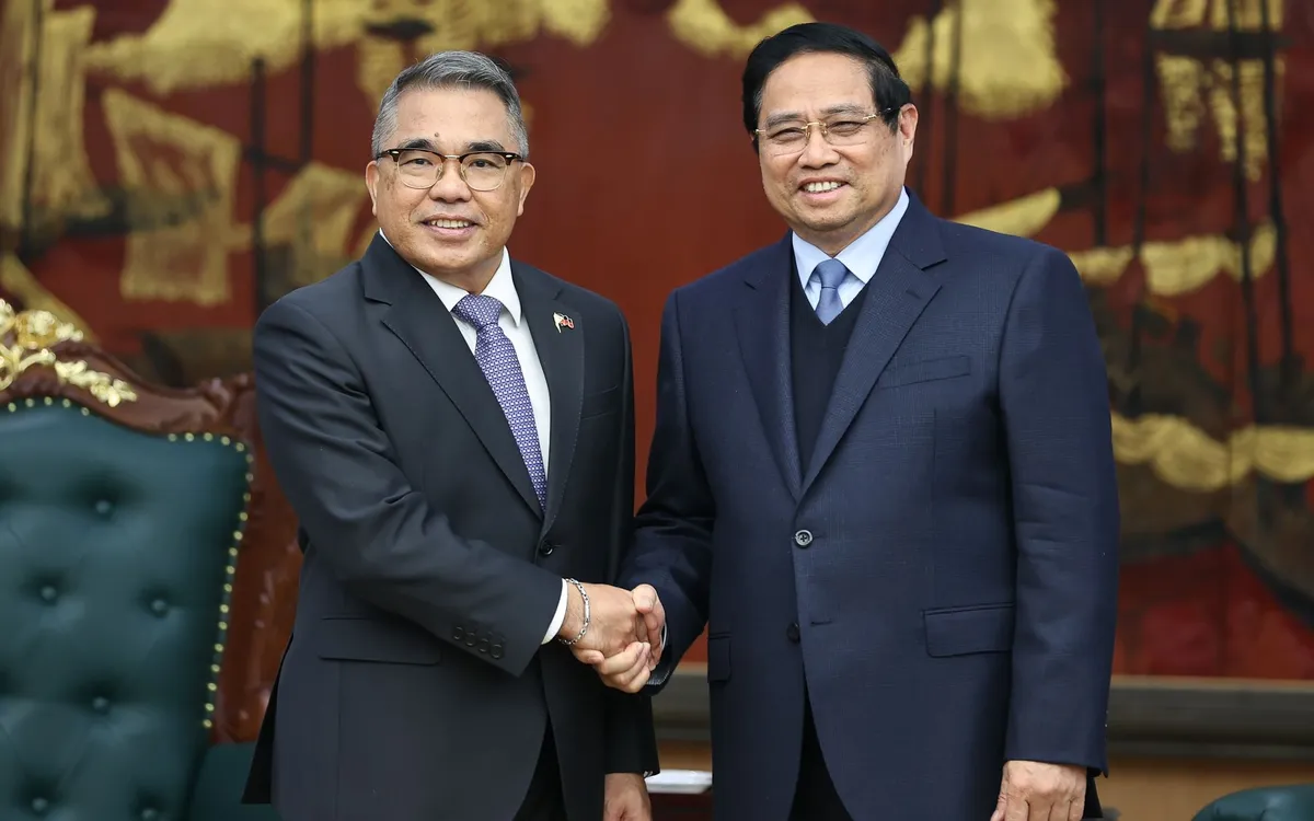 Thủ tướng Chính phủ Phạm Minh Chính tiếp Đại sứ Philippines Meynardo Los Banos Montealegre tới chào từ biệt, kết thúc nhiệm kỳ công tác tại Việt Nam - Ảnh: VGP/Nhật Bắc