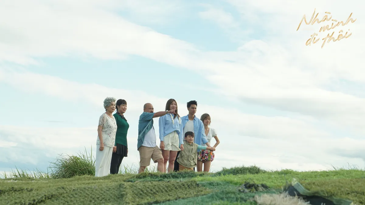 'Nhà mình đi thôi' và hành trình ngày xuân đầy năng lượng của gia đình đa thế hệ- Ảnh 1. 'Nhà mình đi thôi' và hành trình ngày xuân đầy năng lượng của gia đình đa thế hệ- Ảnh 1.