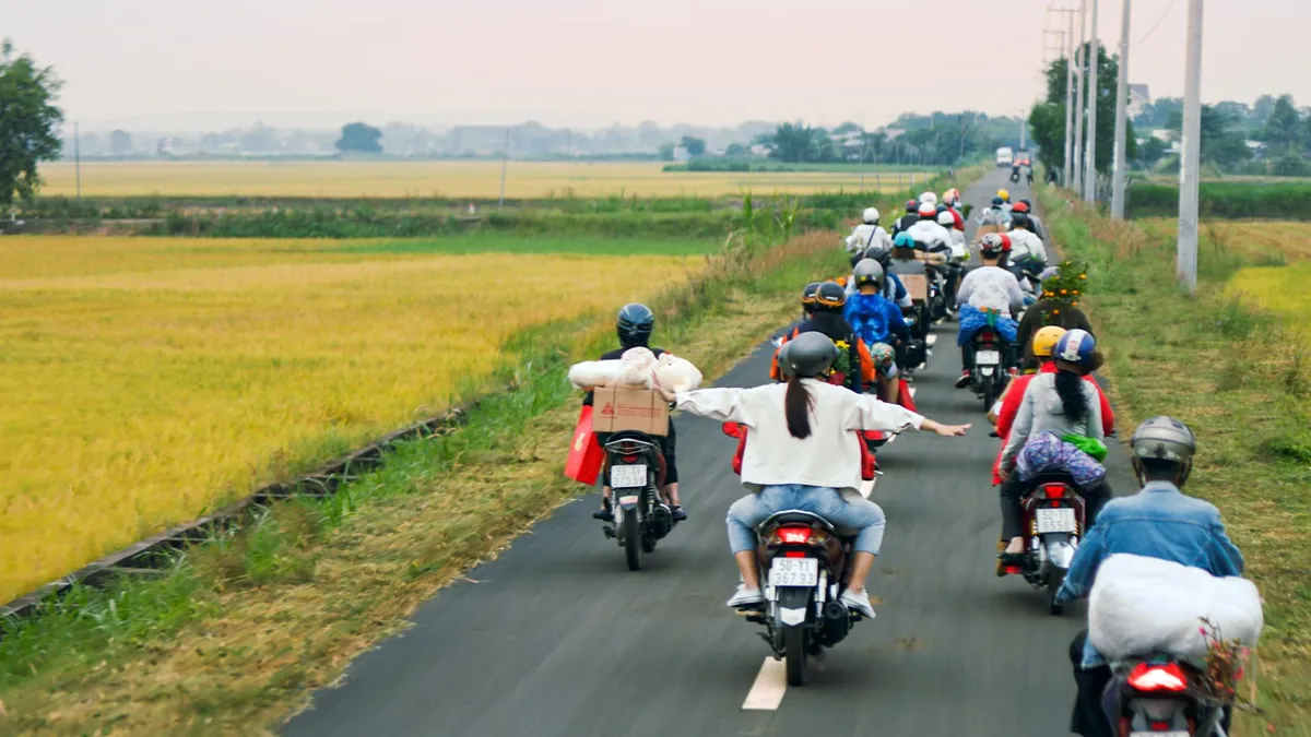 Tại sao Tết B&iacute;nh Ngọ lại chuộng về qu&ecirc;?- Ảnh 1.