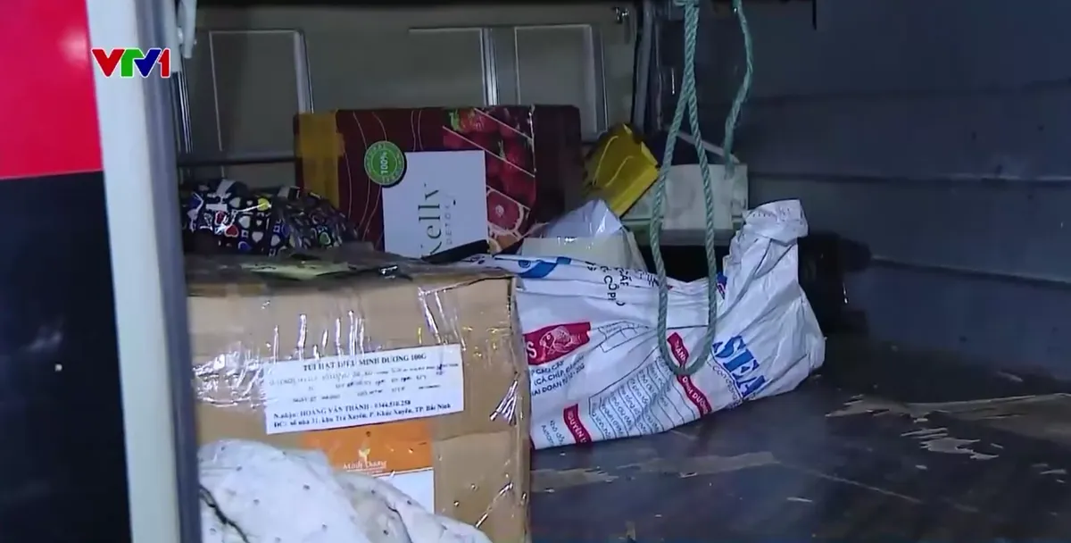 Nguy hiểm tiềm ẩn trong hàng hoá ký gửi - Ảnh 1.