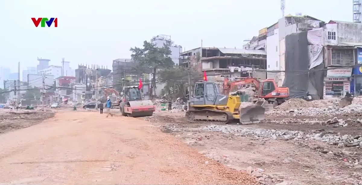 H&agrave; Nội thi c&ocirc;ng c&aacute;c c&ocirc;ng tr&igrave;nh giao th&ocirc;ng xuy&ecirc;n Tết - Ảnh 2.