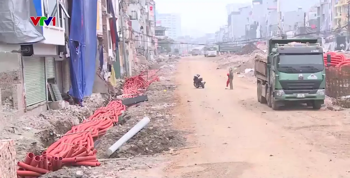 H&agrave; Nội thi c&ocirc;ng c&aacute;c c&ocirc;ng tr&igrave;nh giao th&ocirc;ng xuy&ecirc;n Tết - Ảnh 4.