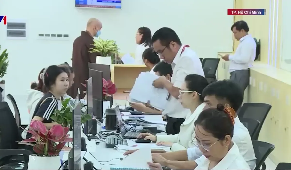 Chấm điểm c&ocirc;ng chức &ndash; C&acirc;u chuyện từ cơ sở - Ảnh 1.