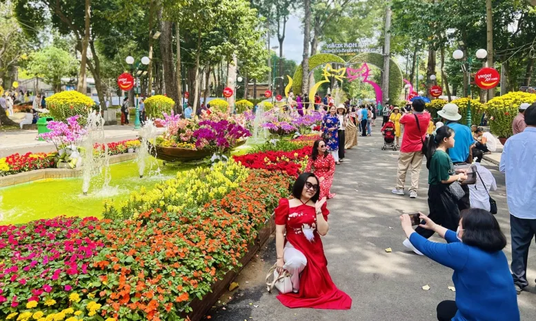 Thủ tướng ban h&agrave;nh Chỉ thị tổ chức Tết Nguy&ecirc;n đ&aacute;n B&iacute;nh Ngọ 2026 vui tươi v&agrave; tiết kiệm- Ảnh 1.