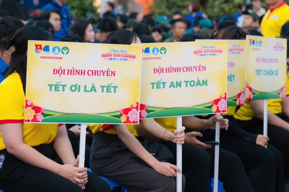 Gần 100.000 thanh ni&ecirc;n TP Hồ Ch&iacute; Minh tham gia chiến dịch Xu&acirc;n t&igrave;nh nguyện  - Ảnh 4.