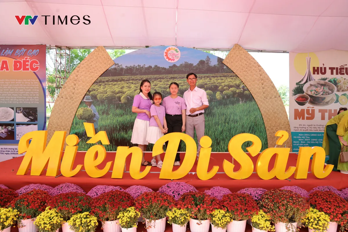 Đón năm mới 2026, làng hoa Sa Đéc hút khách với loạt trải nghiệm đặc sắc- Ảnh 6. Đón năm mới 2026, làng hoa Sa Đéc hút khách với loạt trải nghiệm đặc sắc- Ảnh 6.