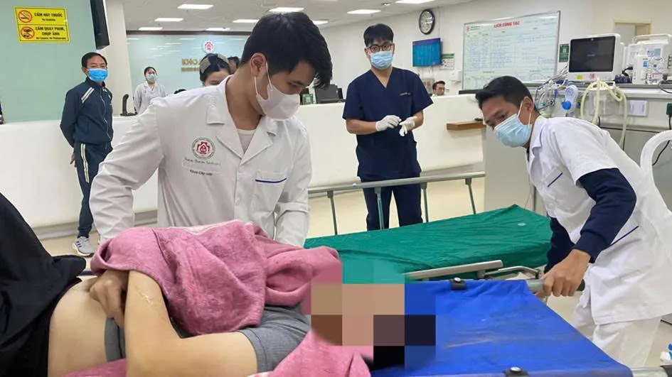 Kịp thời cứu nạn người đ&agrave;n &ocirc;ng nhảy cầu Vĩnh Tuy - Ảnh 1.