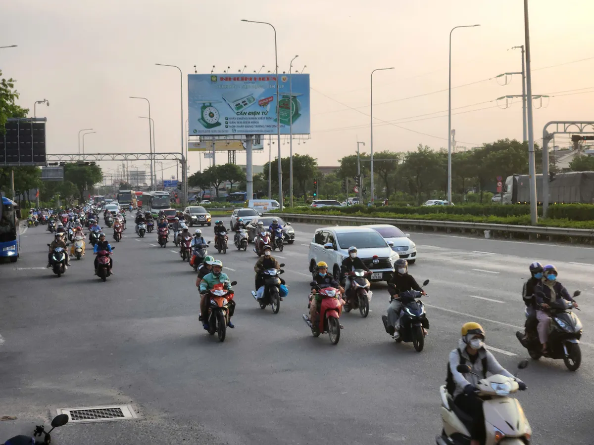 Cửa ngõ phía Nam Hà Nội ùn tắc, cửa ngõ TP Hồ Chí Minh thông thoáng ngày cuối kỳ nghỉ Tết Dương lịch - Ảnh 2.