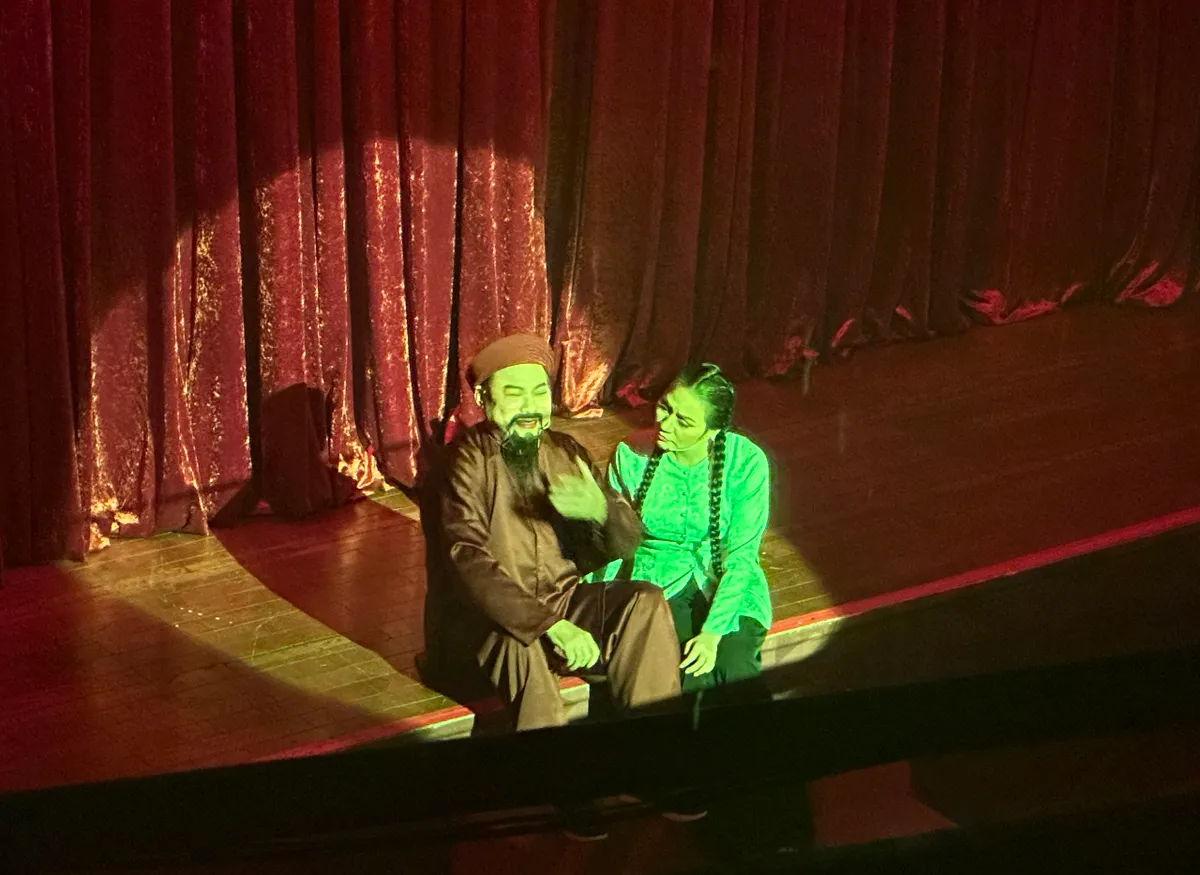 Kh&aacute;n giả TP Hồ Ch&iacute; Minh h&agrave;o hứng xem h&aacute;t bội trong những ng&agrave;y đầu năm mới - Ảnh 5.