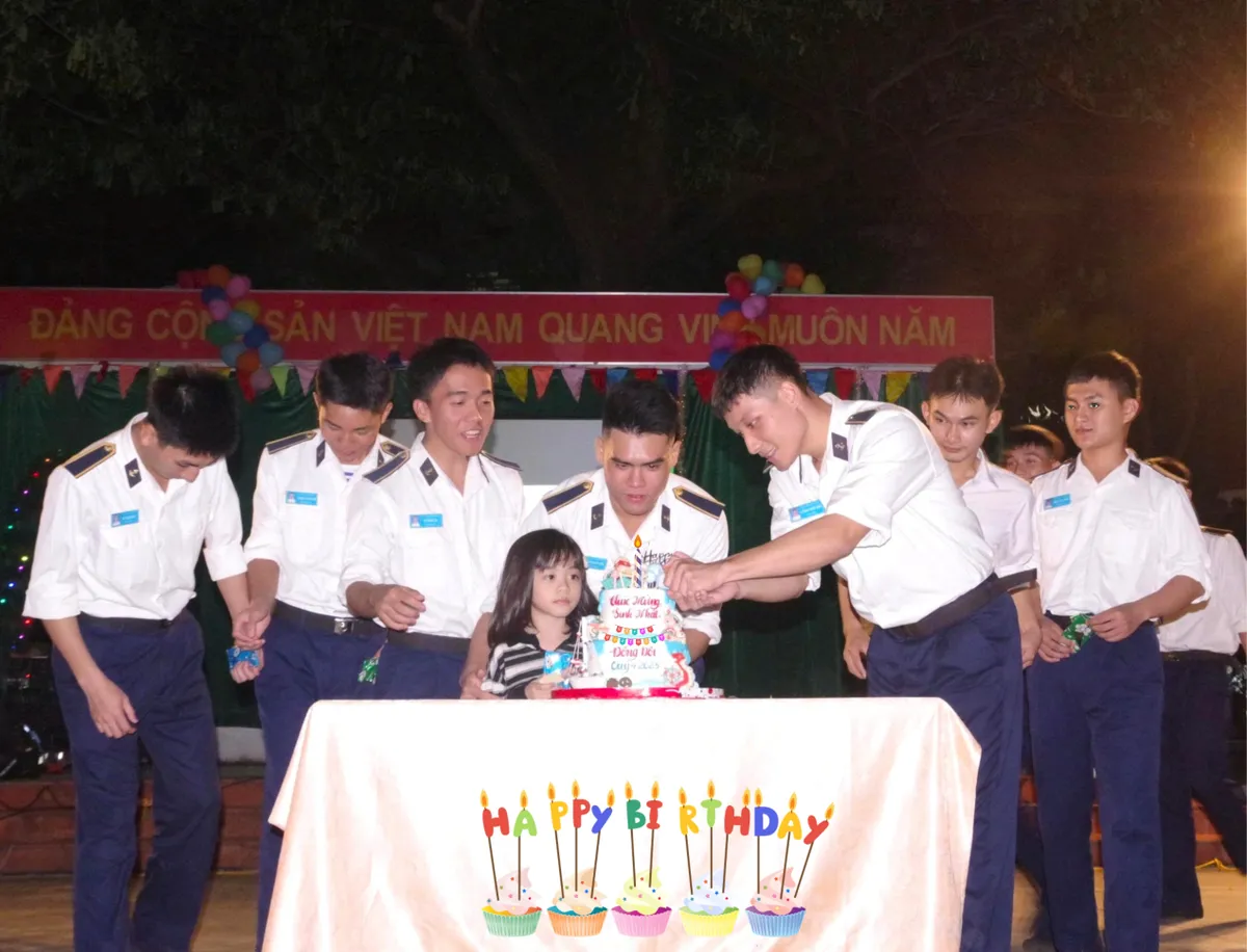 Học viện Hải quân: Sôi nổi các hoạt động thi đua ngay từ những ngày đầu năm mới 2026 - Ảnh 6.