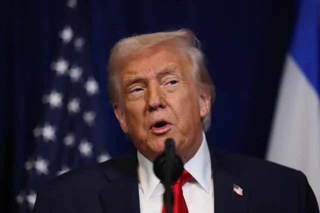 Tổng thống Donald Trump k&yacute; sắc lệnh hủy thương vụ mua b&aacute;n chip li&ecirc;n quan đến yếu tố Trung Quốc- Ảnh 1.