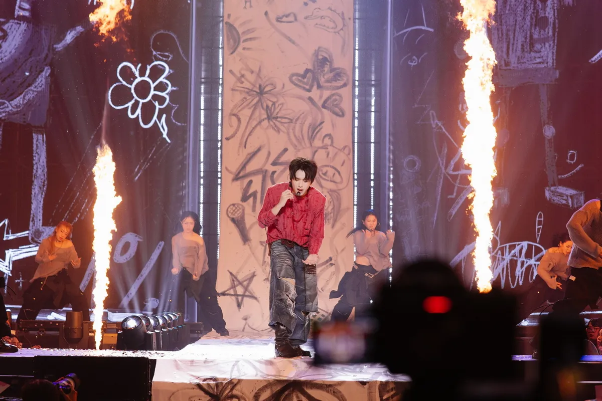 Sân khấu tinh hoa của vòng chung kết Tân binh toàn năng gây bất ngờ cho khán giả - Ảnh 3.