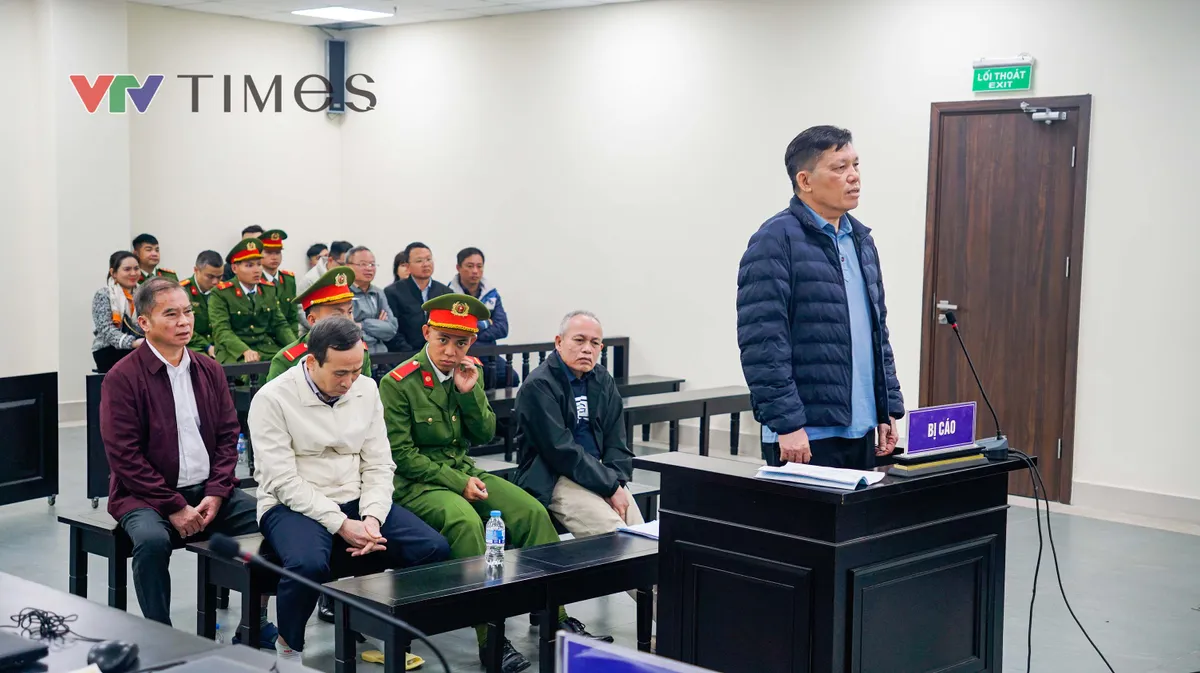 Cựu Gi&aacute;m đốc v&agrave; cựu Ph&oacute; Gi&aacute;m đốc Ban QLDA Đắk Lắk bị đề nghị 9-10 năm t&ugrave;- Ảnh 1.