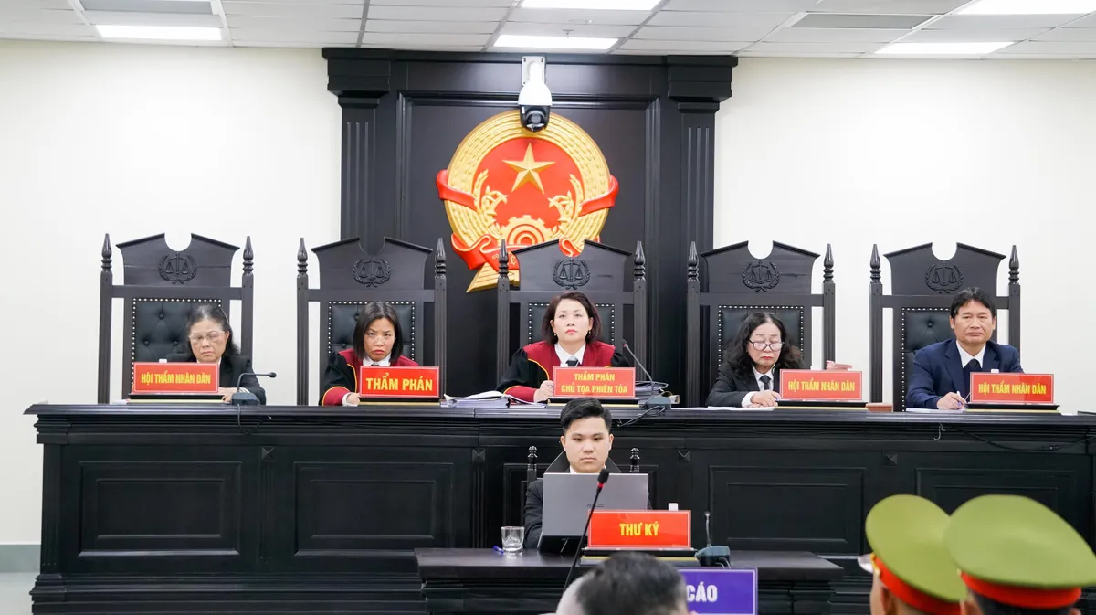 Cựu Gi&aacute;m đốc v&agrave; cựu Ph&oacute; Gi&aacute;m đốc Ban QLDA Đắk Lắk bị đề nghị 9-10 năm t&ugrave;- Ảnh 2.