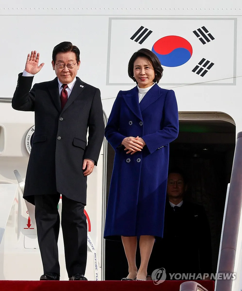 Tổng thống H&agrave;n Quốc tới Bắc Kinh, hội đ&agrave;m thượng đỉnh với Chủ tịch Trung Quốc  - Ảnh 1.