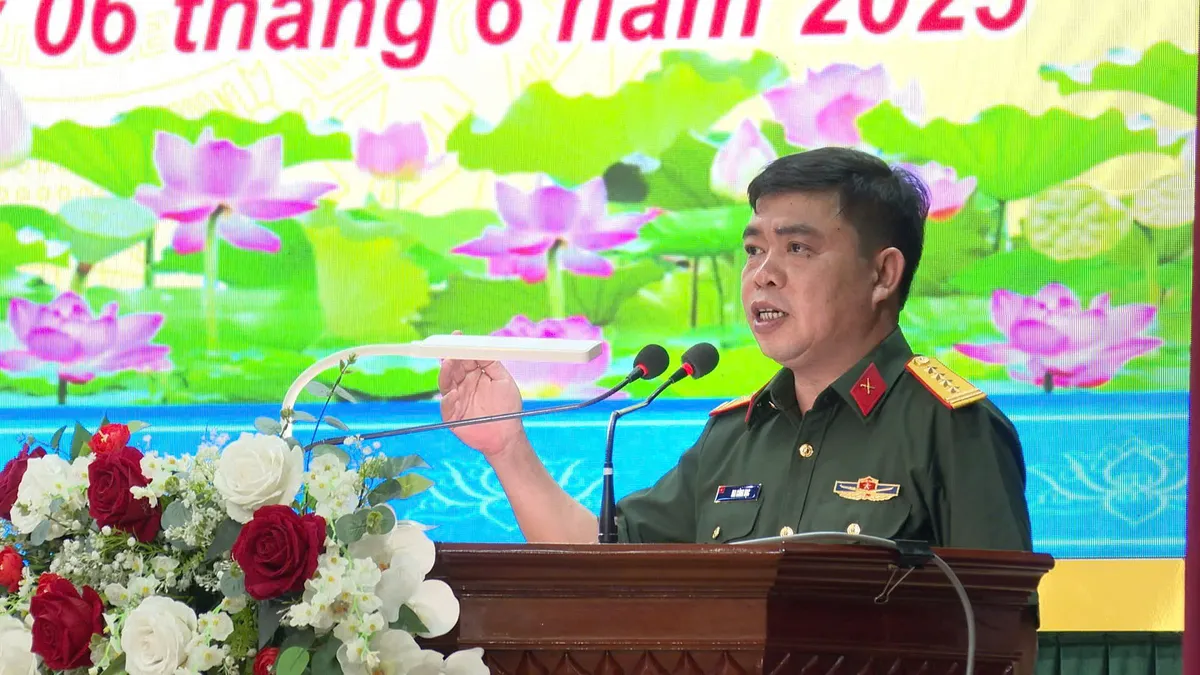 X&acirc;y dựng "thế trận l&ograve;ng d&acirc;n" vững chắc  - Ảnh 1.