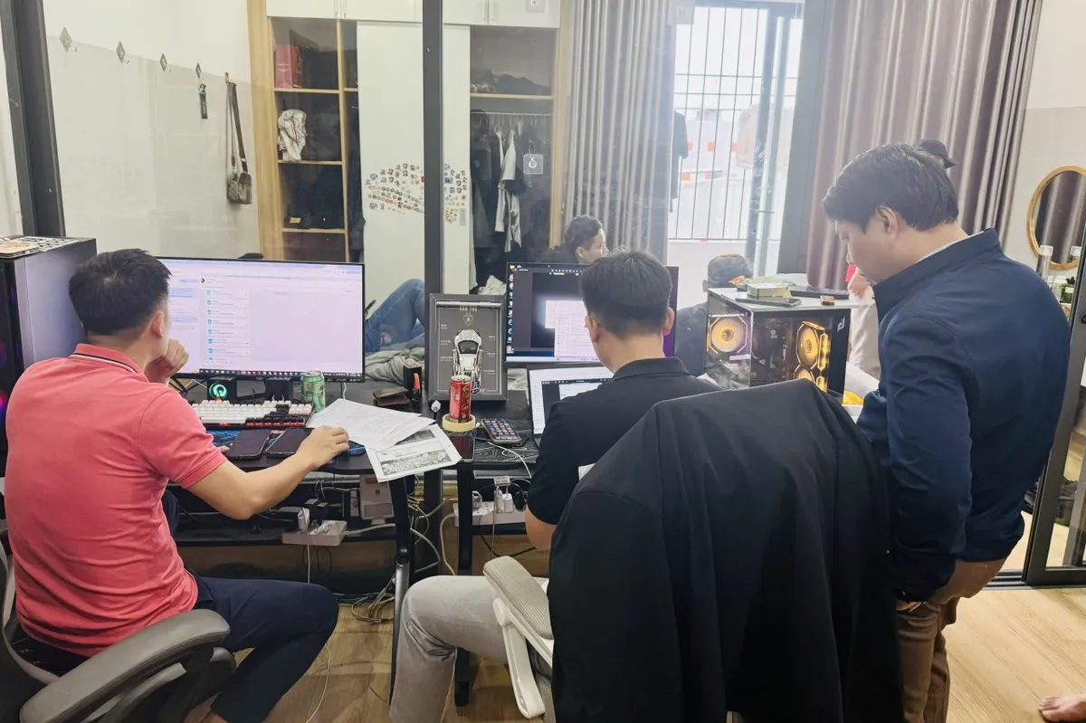 Triệt ph&aacute; đường d&acirc;y đ&aacute;nh bạc game online giao dịch khoảng 100 tỷ đồng- Ảnh 1.