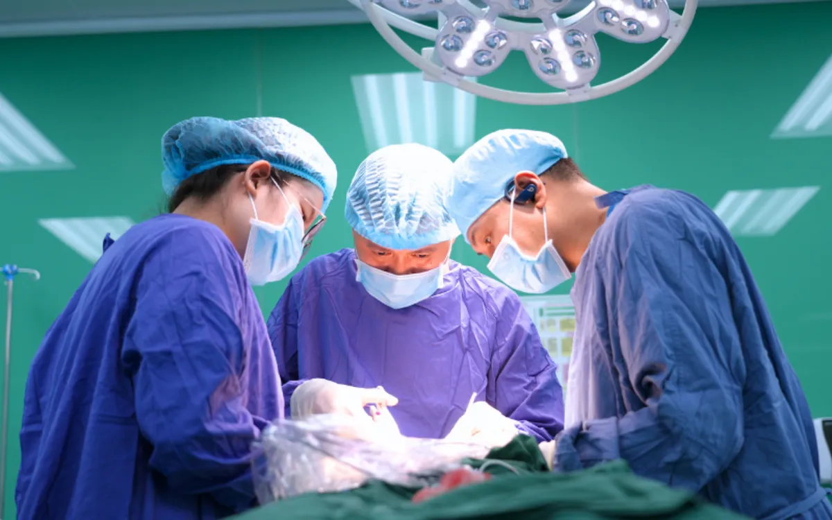 Loại bỏ nguy cơ liệt mặt nhờ m&aacute;y d&ograve; thần kinh- Ảnh 2.