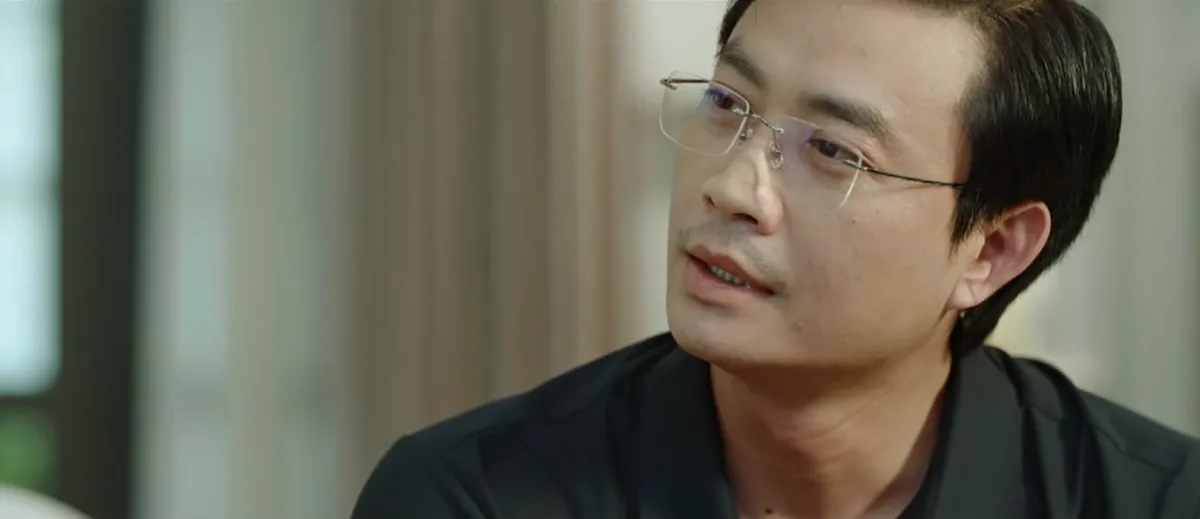 Lằn ranh - Tập 45: &Ocirc;ng S&aacute;ch bị vợ ph&aacute;t hiện ngoại t&igrave;nh, v&agrave;o &ldquo;tầm ngắm&rdquo; của B&iacute; thư Sơn - Ảnh 5.