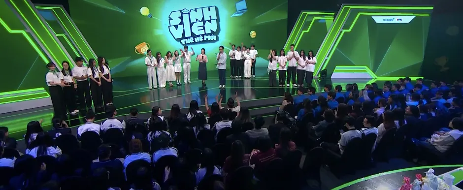 Sinh vi&ecirc;n thế hệ mới 2025 đ&atilde; t&igrave;m ra chủ nh&acirc;n chiếc v&eacute; v&agrave;ng duy nhất - Ảnh 1.