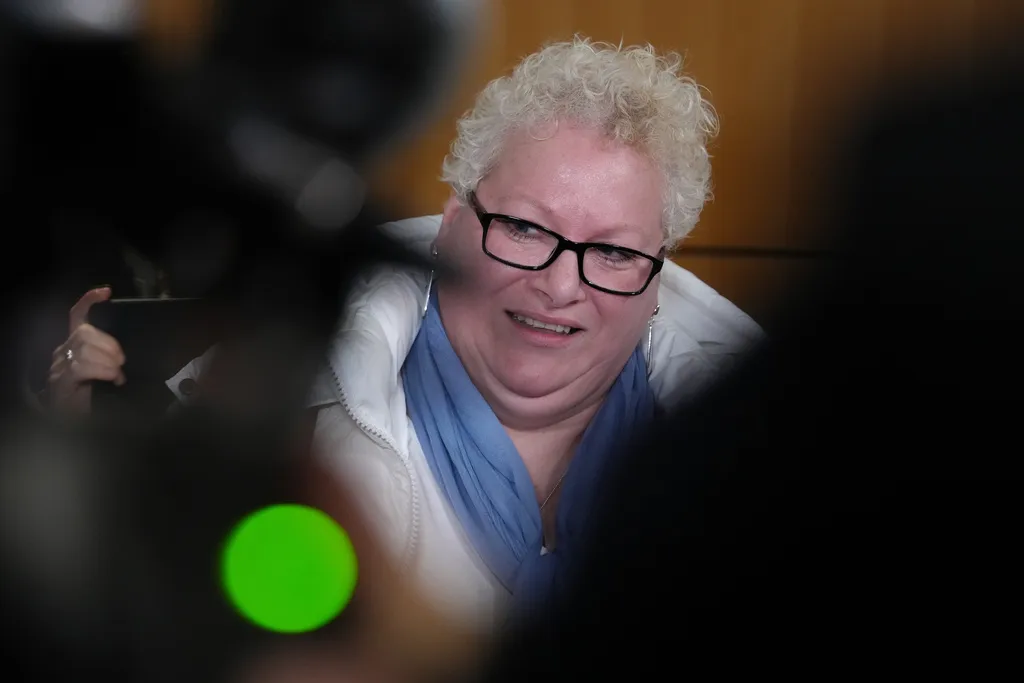 10 người bị kết &aacute;n v&igrave; h&agrave;nh vi &ldquo;bắt nạt trực tuyến&rdquo; nhằm v&agrave;o Phu nh&acirc;n Tổng thống Macron- Ảnh 1.