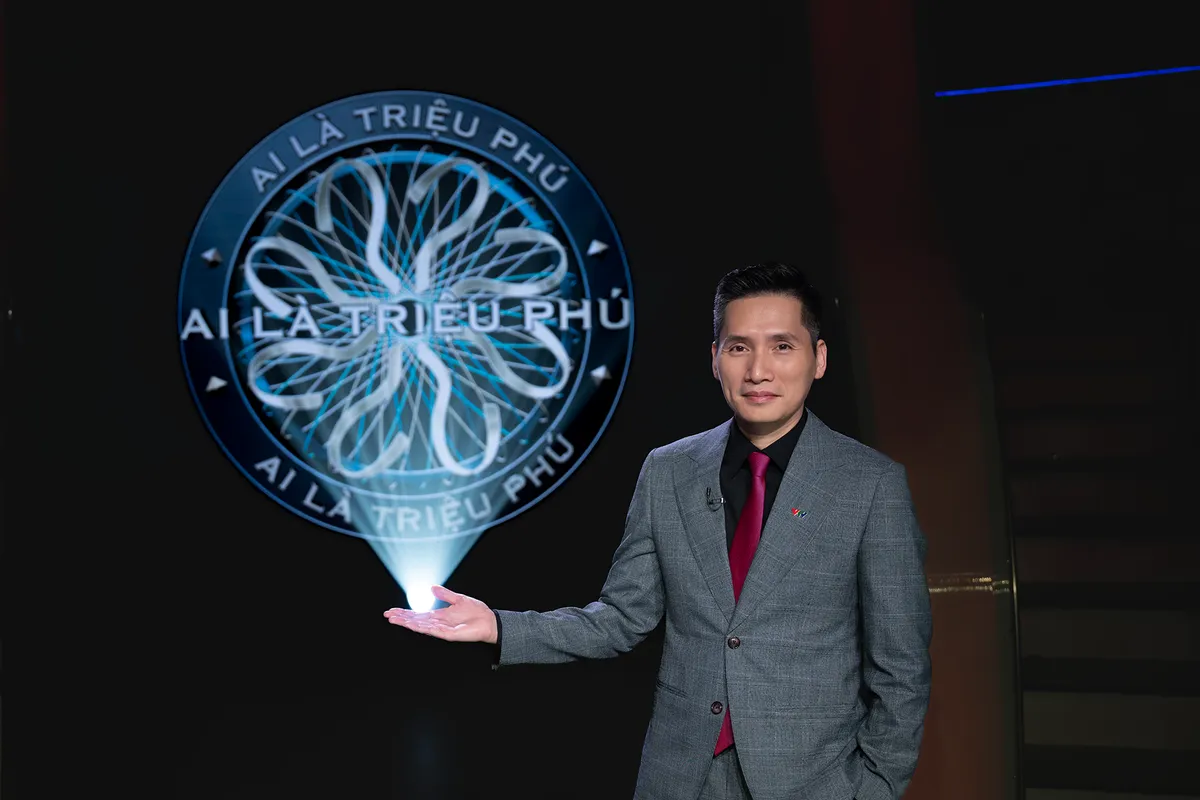 Ai l&agrave; triệu ph&uacute; c&oacute; người dẫn chương tr&igrave;nh mới- Ảnh 2.