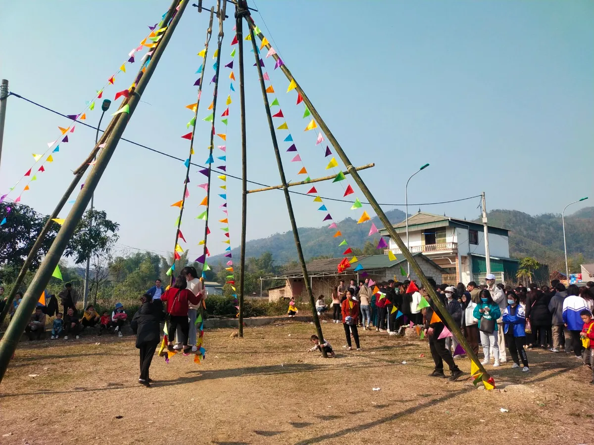 Lễ hội tr&ograve; chơi d&acirc;n gian: Sức sống mới từ những gi&aacute; trị cũ- Ảnh 3.