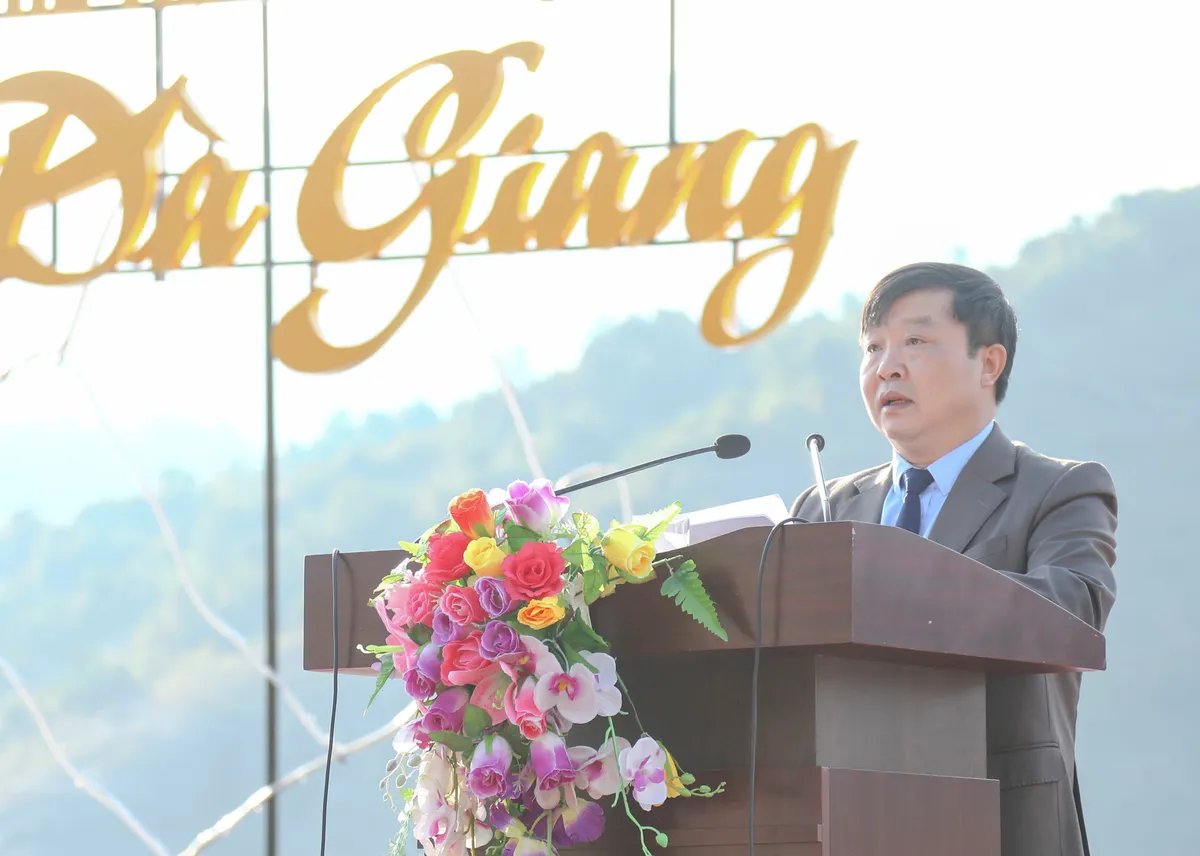 Điện Bi&ecirc;n: Kh&eacute;p lại Lễ hội Đua thuyền đu&ocirc;i &eacute;n - &Acirc;m vang m&aacute;i ch&egrave;o c&ograve;n m&atilde;i với d&ograve;ng Đ&agrave; giang - Ảnh 7.