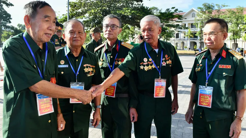 Hai mức qu&agrave; tặng cho người c&oacute; c&ocirc;ng với c&aacute;ch mạng dịp Tết Nguy&ecirc;n đ&aacute;n B&iacute;nh Ngọ- Ảnh 1.