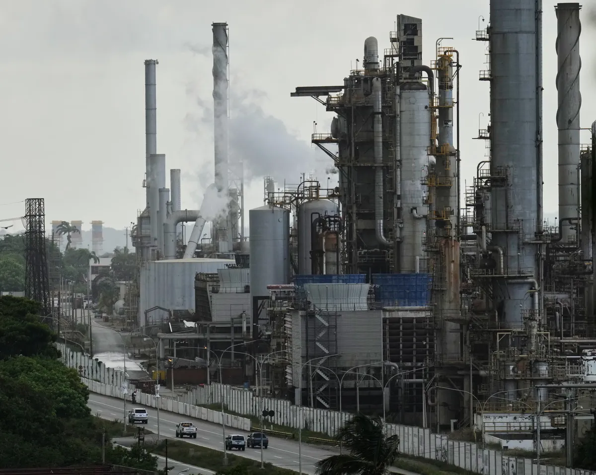 Mỹ c&oacute; thể đ&oacute;ng vai tr&ograve; g&igrave; trong ng&agrave;nh dầu mỏ đang &ldquo;kiệt quệ&rdquo; của Venezuela? - Ảnh 1.