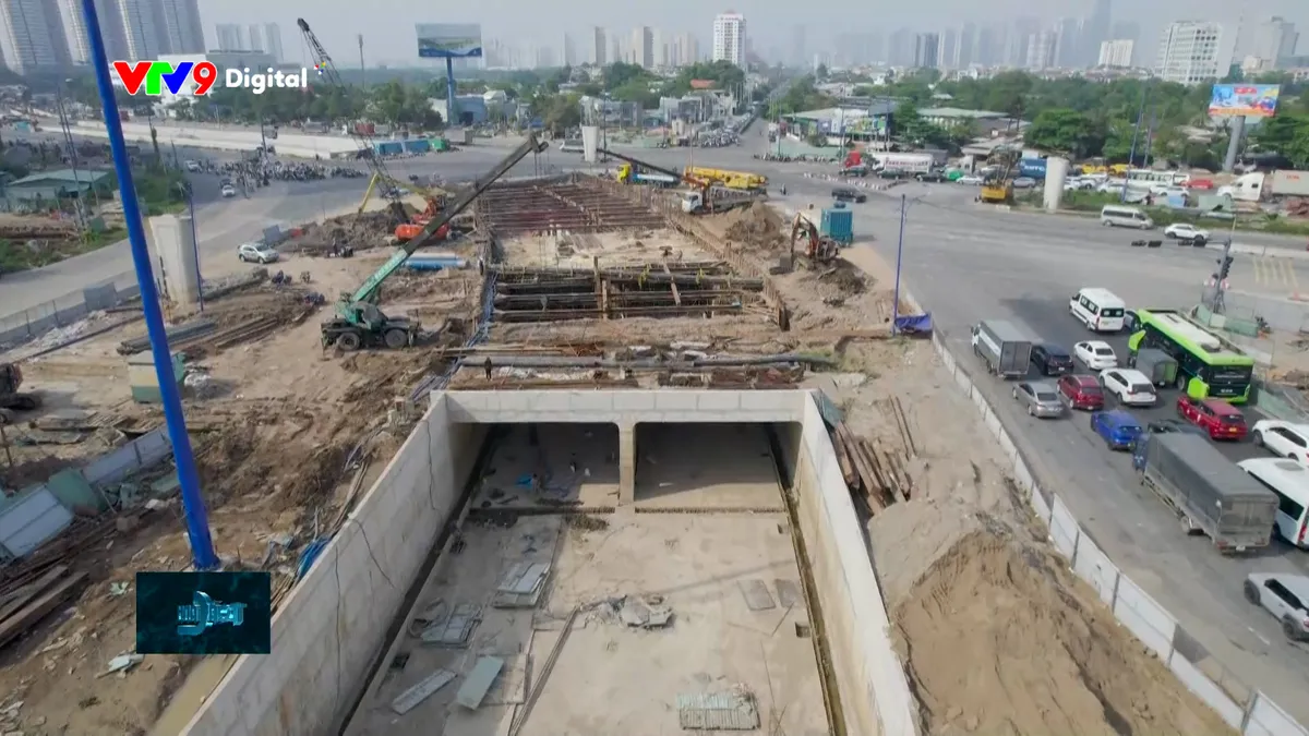 Ngày làm việc đầu năm trên các công trường trọng điểm