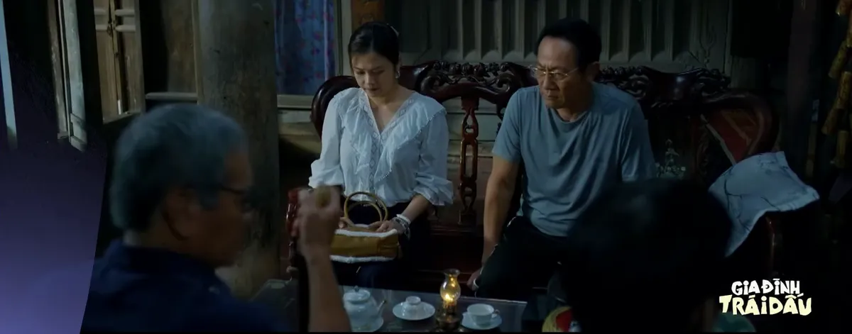 Gia đ&igrave;nh tr&aacute;i dấu - Tập 16: Dương bị 'trap boy' đ&aacute;nh thuốc m&ecirc; - Ảnh 5.