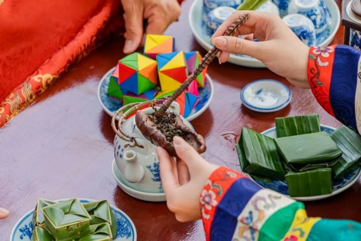 Ẩm thực cung đ&igrave;nh Huế: Triết l&yacute; nh&acirc;n sinh tr&ecirc;n b&agrave;n tiệc vương giả- Ảnh 1.