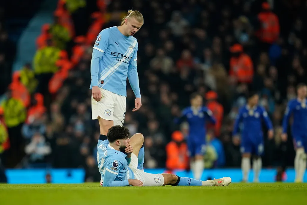 Gvardiol g&atilde;y ch&acirc;n, h&agrave;ng thủ Man City l&acirc;m nguy- Ảnh 1.