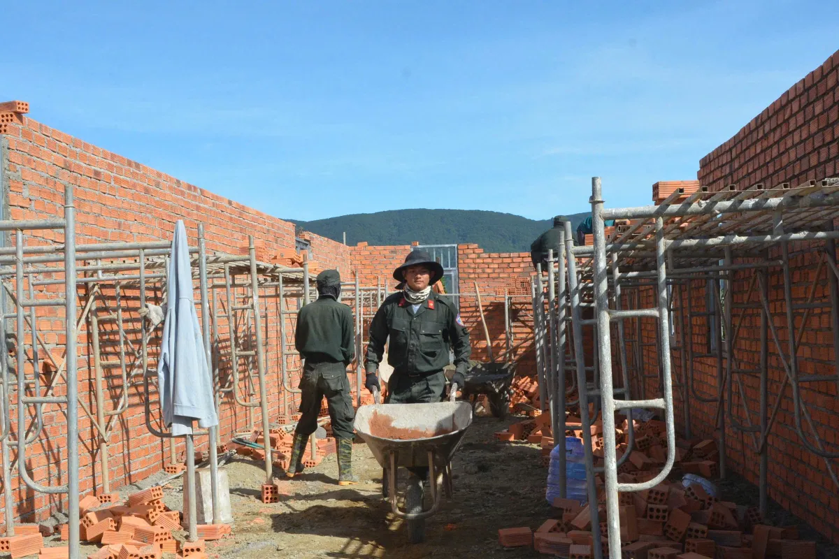 Nhiều gia đình vùng lũ Lâm Đồng có nhà mới từ Chiến dịch Quang Trung- Ảnh 1. Nhiều gia đình vùng lũ Lâm Đồng có nhà mới từ Chiến dịch Quang Trung- Ảnh 1.