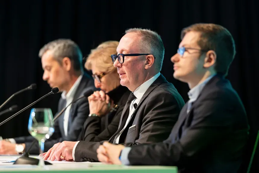 Qu&aacute;n bar ở Thụy Sĩ bị ch&aacute;y g&acirc;y chết người kh&ocirc;ng được kiểm tra suốt hơn 5 năm- Ảnh 1.