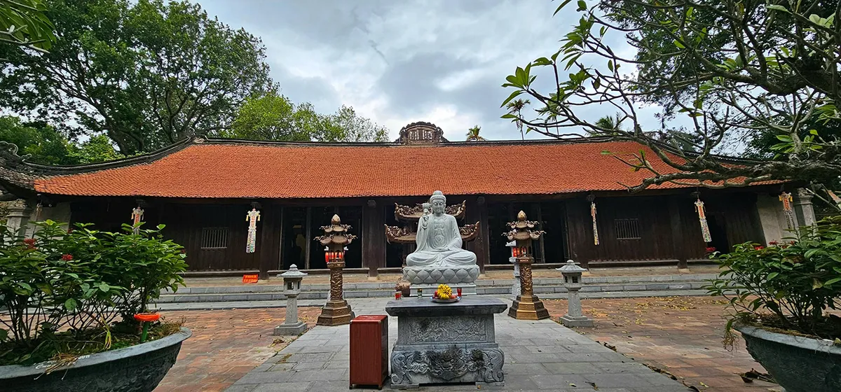 Tượng cổ chùa Việt: Những linh hồn tạc bằng gỗ đá giữa cửa thiền- Ảnh 1. Tượng cổ chùa Việt: Những linh hồn tạc bằng gỗ đá giữa cửa thiền- Ảnh 1.