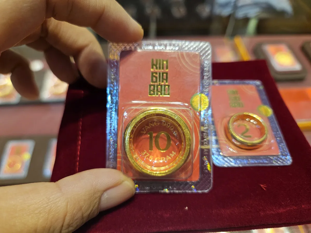 Gi&aacute; v&agrave;ng nhẫn tiếp tục tăng đến 1,2 triệu đồng/lượng- Ảnh 2.