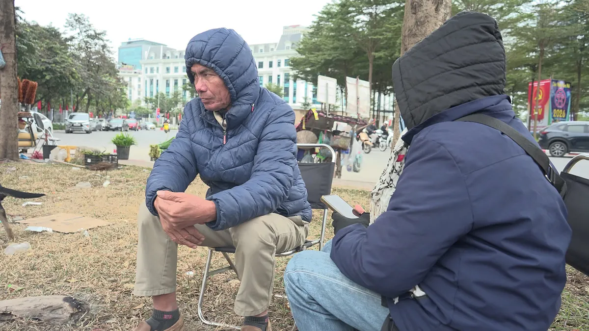 C&aacute;i lạnh buốt gi&aacute; đầu năm khiến nhịp sống Thủ đ&ocirc; chậm lại- Ảnh 10.