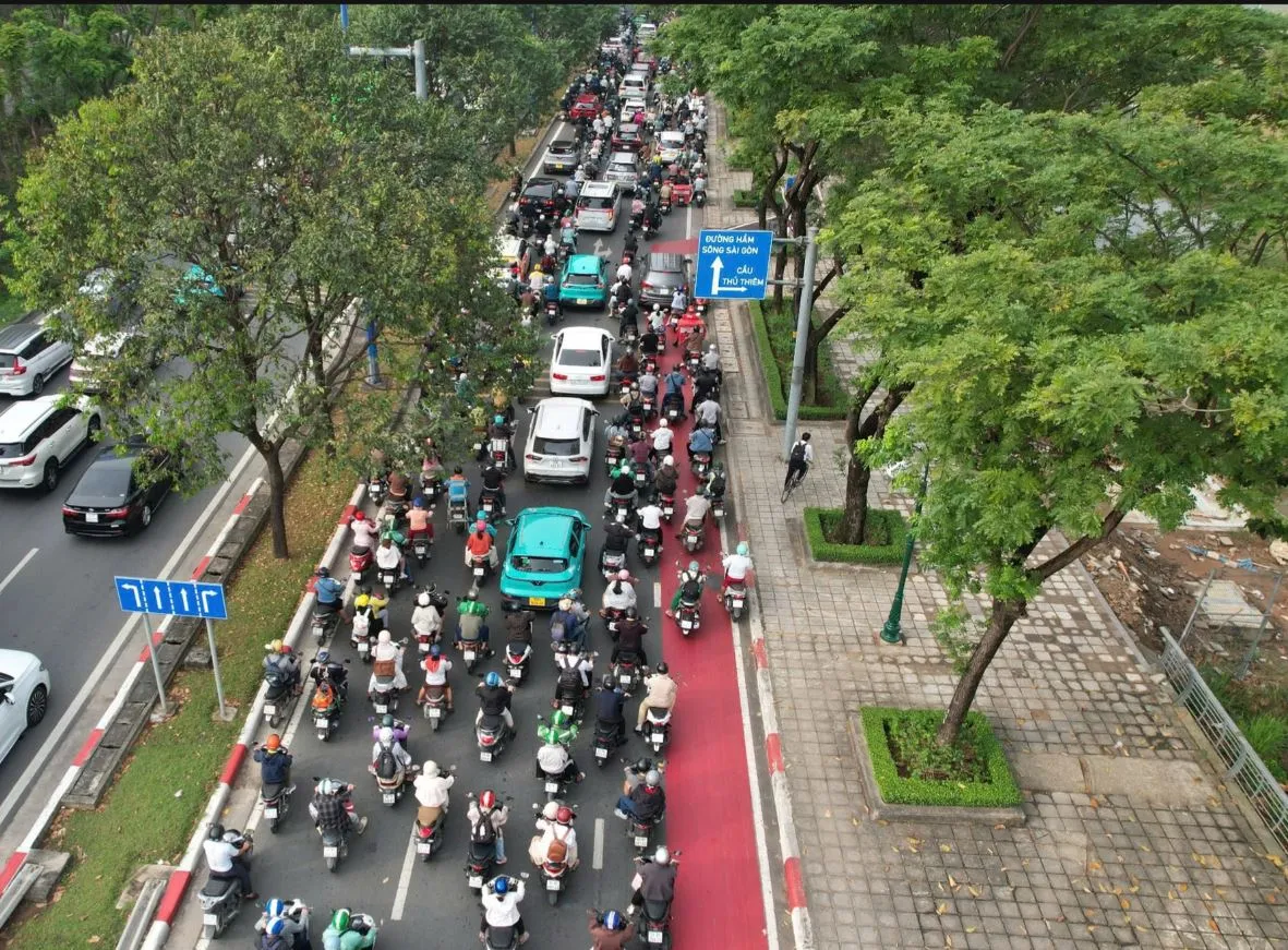 Tạo l&agrave;n đường ri&ecirc;ng cho xe đạp ở TP Hồ Ch&iacute; Minh: cần giải ph&aacute;p linh hoạt v&agrave; thực tế hơn- Ảnh 1.