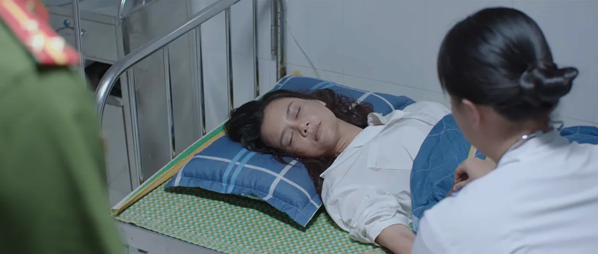 Lằn ranh - Tập 47: Khắc nhận mọi tội về m&igrave;nh, &ocirc;ng S&aacute;ch giăng lưới đ&acirc;m sau lưng Chủ tịch Thủy - Ảnh 1.