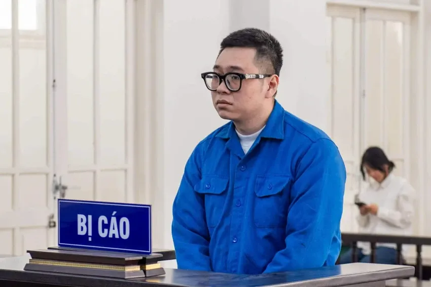 Đ&aacute;nh phụ nữ ở sảnh thang m&aacute;y, bị c&aacute;o lĩnh 6 th&aacute;ng t&ugrave; giam- Ảnh 1.