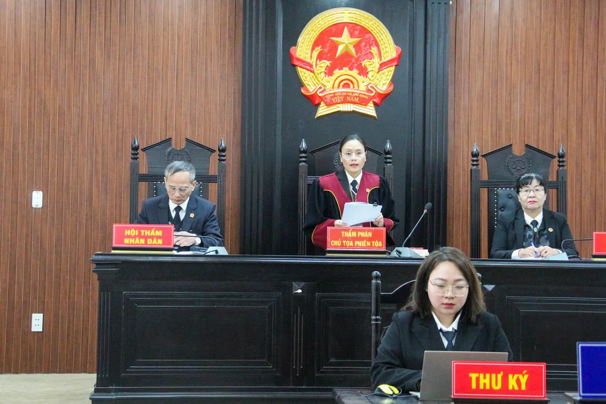 Người đ&agrave;n &ocirc;ng đ&aacute;nh phụ nữ tại chung cư Sky Central lĩnh &aacute;n 6 th&aacute;ng t&ugrave;- Ảnh 1.