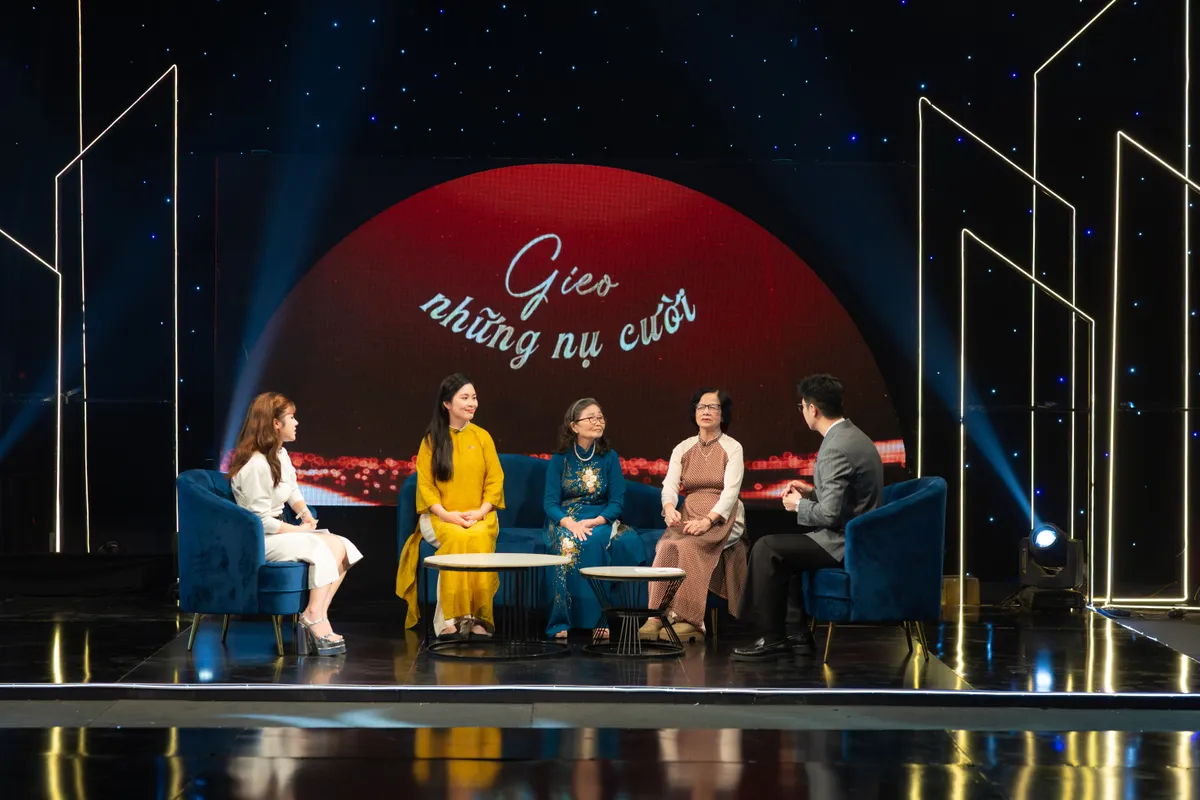 Việc tử tế th&aacute;ng 11: Khi nụ cười được gieo từ những tấm l&ograve;ng - Ảnh 6.