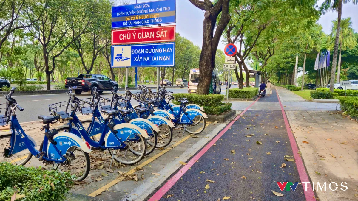 Tạo l&agrave;n đường ri&ecirc;ng cho xe đạp ở TP Hồ Ch&iacute; Minh: cần giải ph&aacute;p linh hoạt v&agrave; thực tế hơn- Ảnh 2.