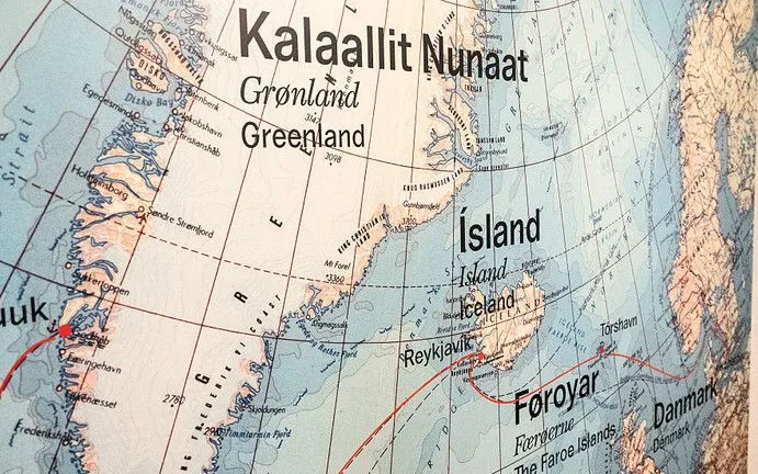 Bản đồ thể hiện Greenland, Iceland, quần đảo Faroe và Đan Mạch (Ảnh: NurPhoto/Getty Images)