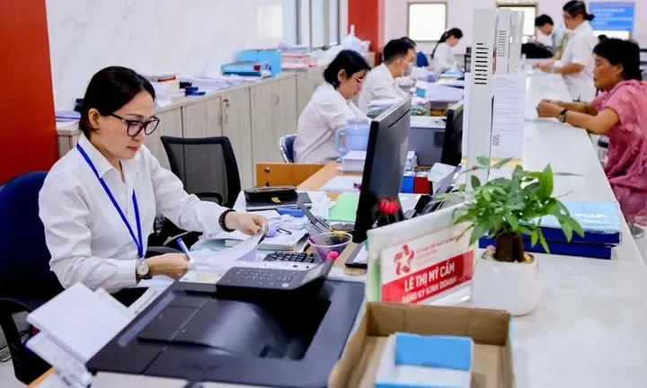 Năm 2026 tiếp tục tinh gọn bộ máy, đẩy mạnh tinh giản biên chế- Ảnh 1. Năm 2026 tiếp tục tinh gọn bộ máy, đẩy mạnh tinh giản biên chế- Ảnh 1.