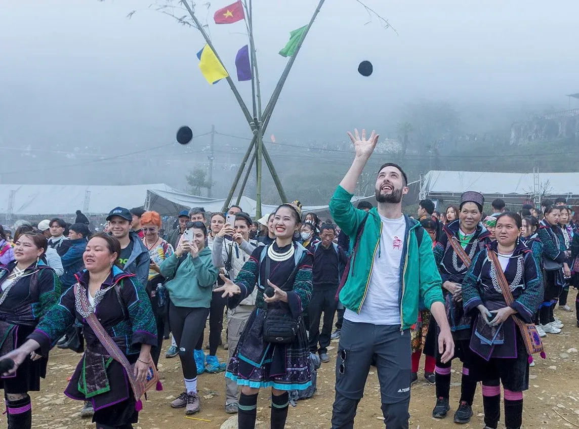 Lễ hội Gầu T&agrave;o: Bản h&ograve;a &acirc;m của n&uacute;i rừng v&agrave; kh&aacute;t vọng người M&ocirc;ng- Ảnh 1.