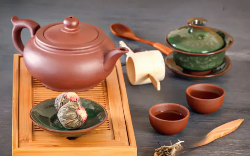 Nghệ thuật tr&agrave; Việt: Sự tinh tế ẩn m&igrave;nh trong ch&eacute;n nước xanh trong- Ảnh 2.